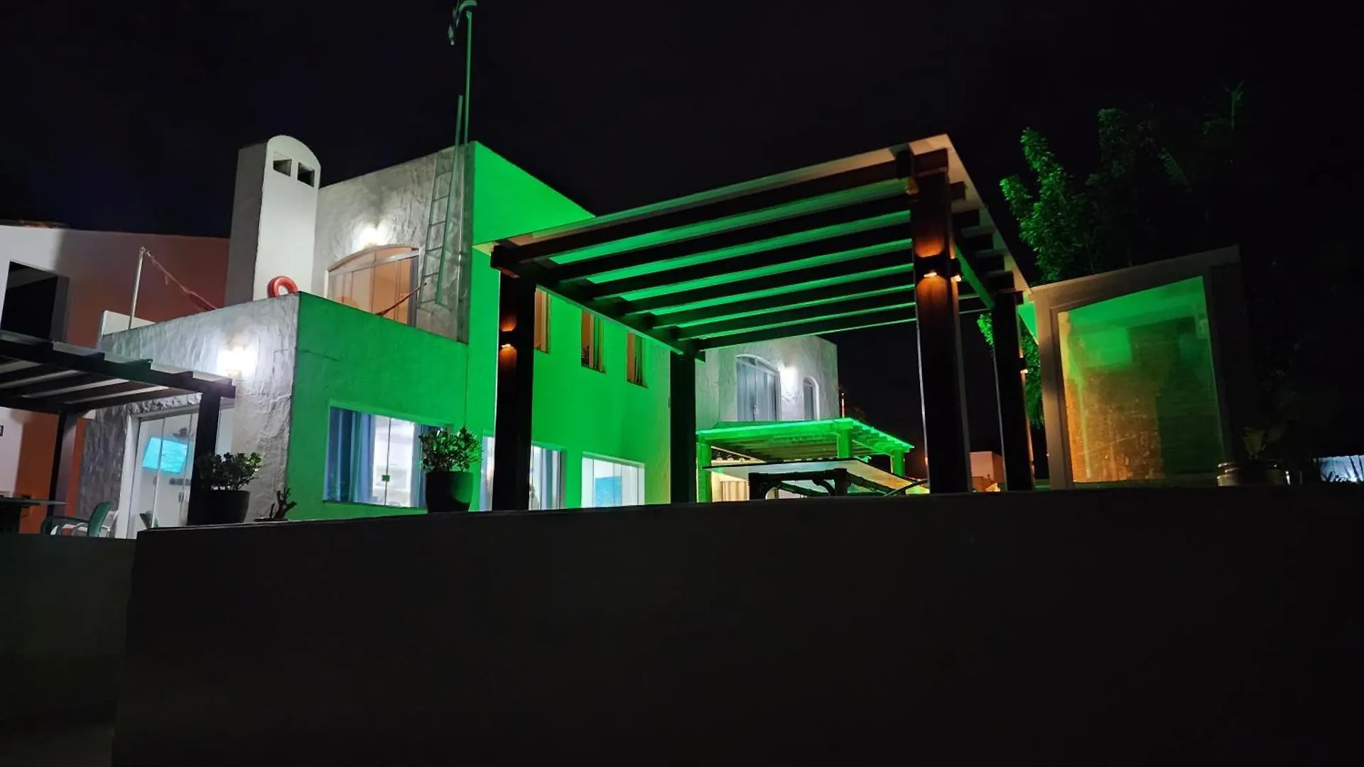 ゴヴェルナドール・セウソ・ラーモス Casa Gregaヴィラ 0*,
