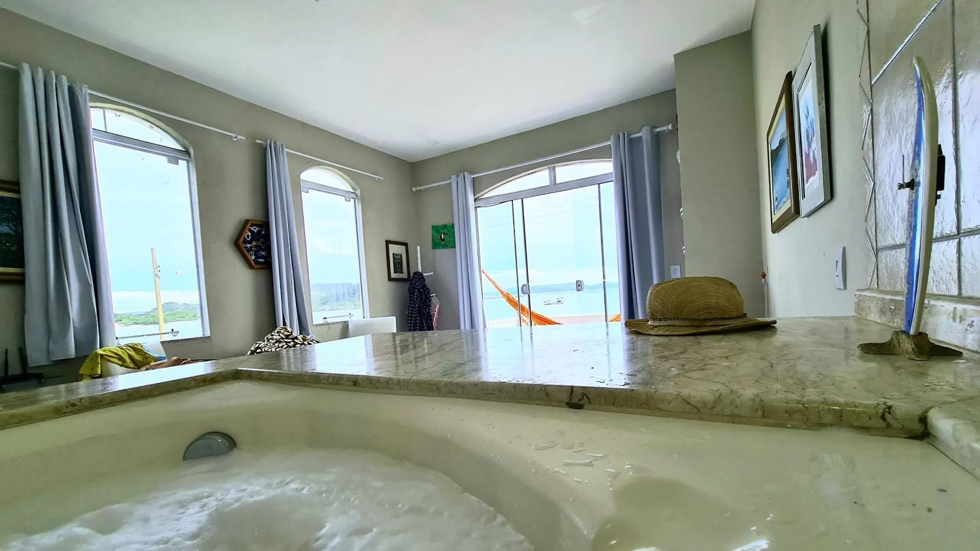 ゴヴェルナドール・セウソ・ラーモス Casa Gregaヴィラ 0*,  ブラジル